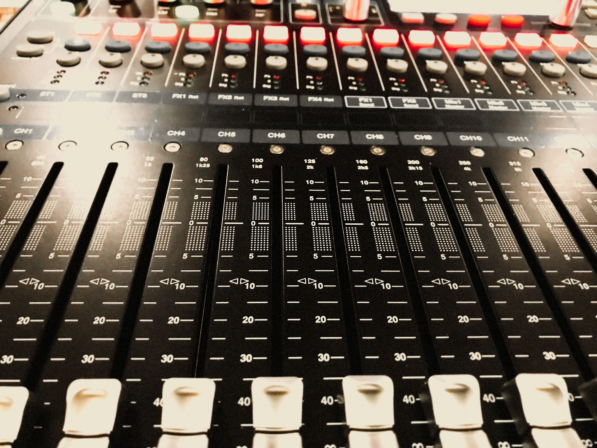 el mezclador de sonido